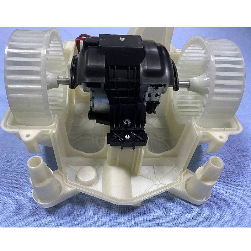 22282014 Auto Blower Motor for BENZ W222
